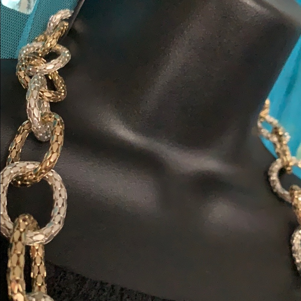 Necklace - Picture 3 of 6